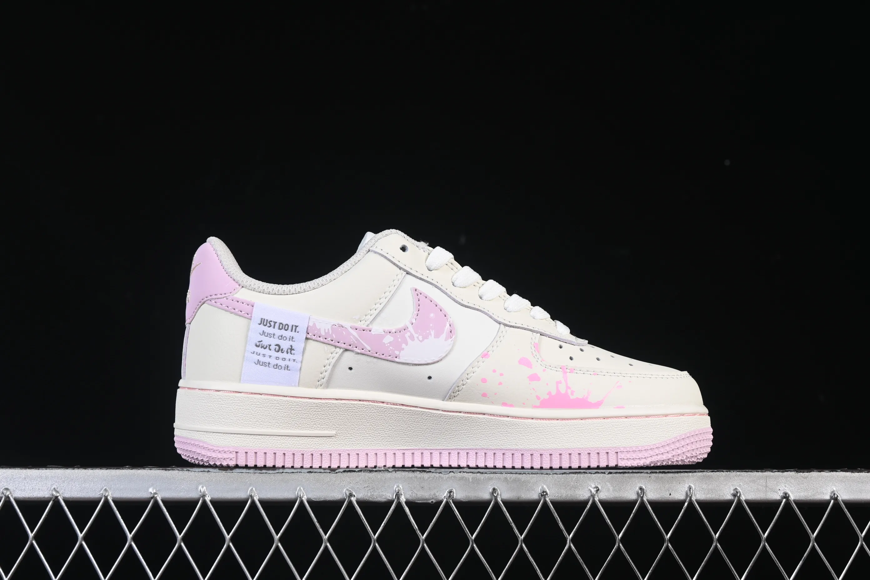 All Categories Nk Air Force 1 Air Force Series Nk Air Force 1 Low Air Force Low Nike Air Force 1'07 Low "Purple Pink Sweet Painting" Hand-painted graffiti Purple Pink Sweet Painting Air Force One Low-top casual sneakers FB1839-122